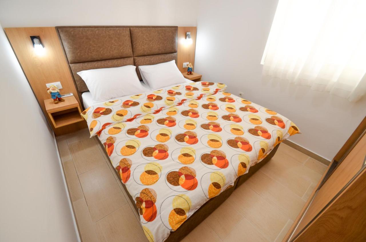 Apartments Ivanovic Будва Екстер'єр фото