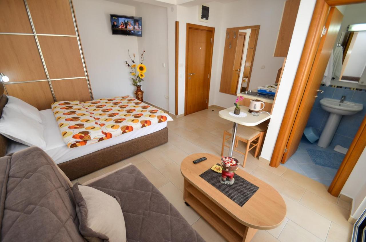 Apartments Ivanovic Будва Екстер'єр фото