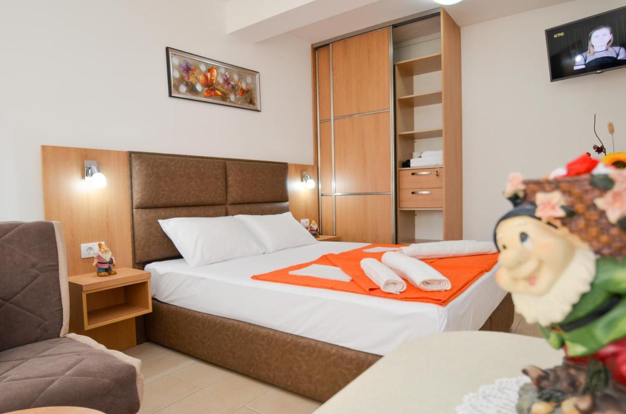 Apartments Ivanovic Будва Екстер'єр фото