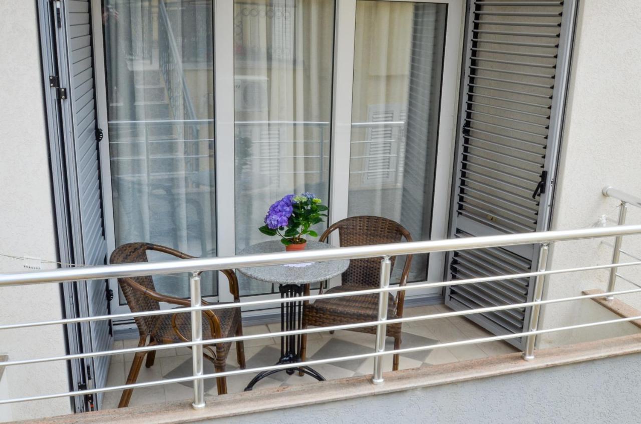 Apartments Ivanovic Будва Екстер'єр фото
