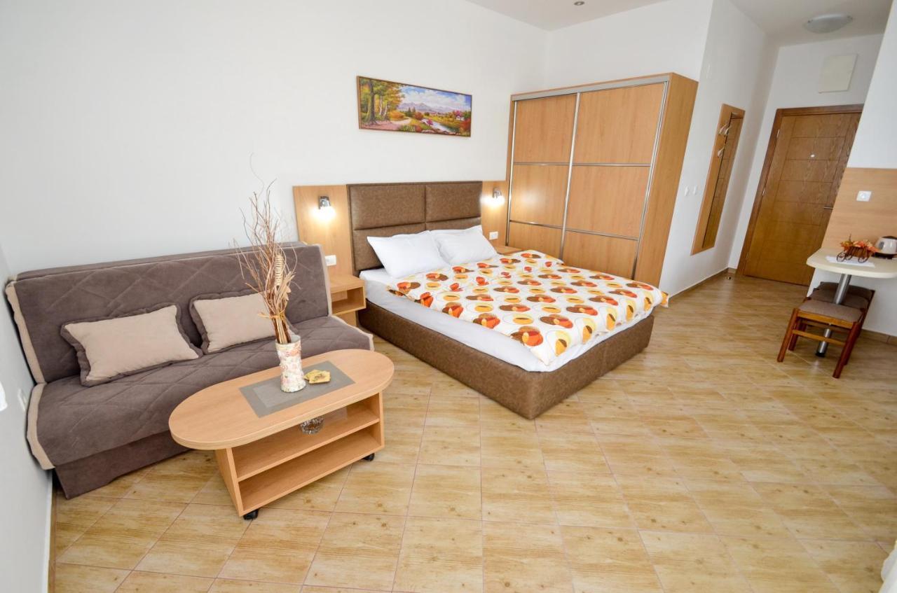 Apartments Ivanovic Будва Екстер'єр фото