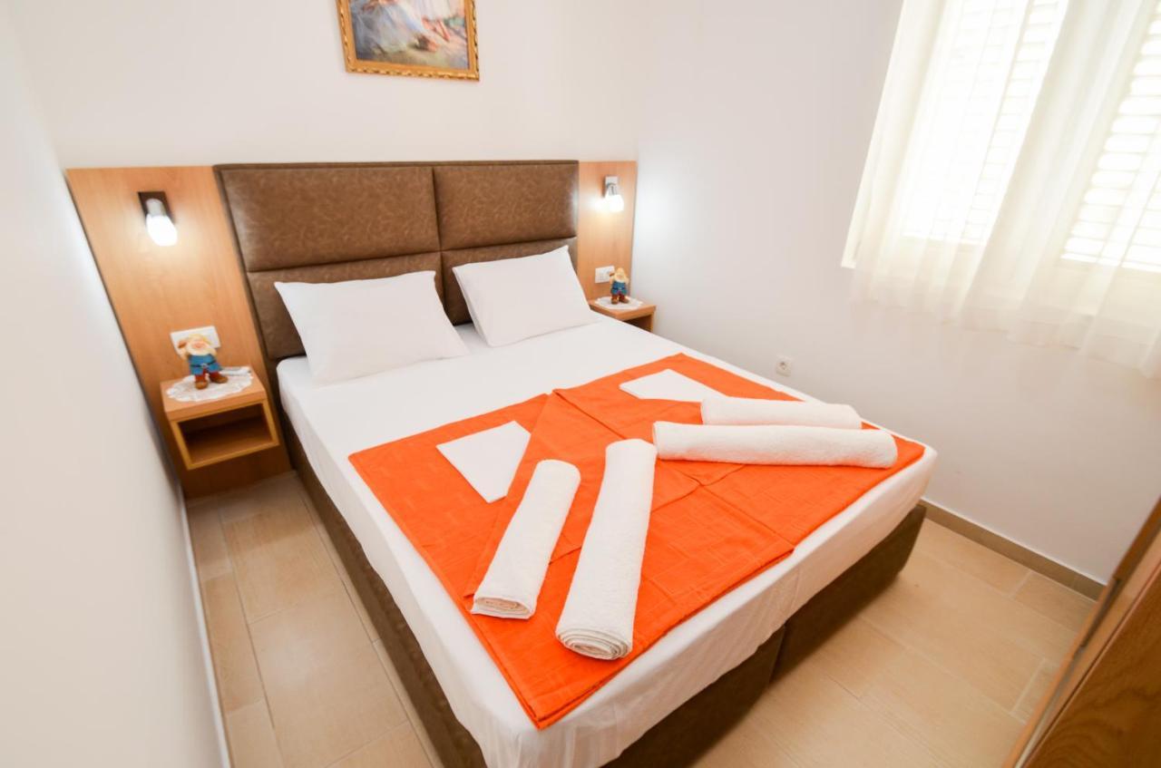 Apartments Ivanovic Будва Екстер'єр фото